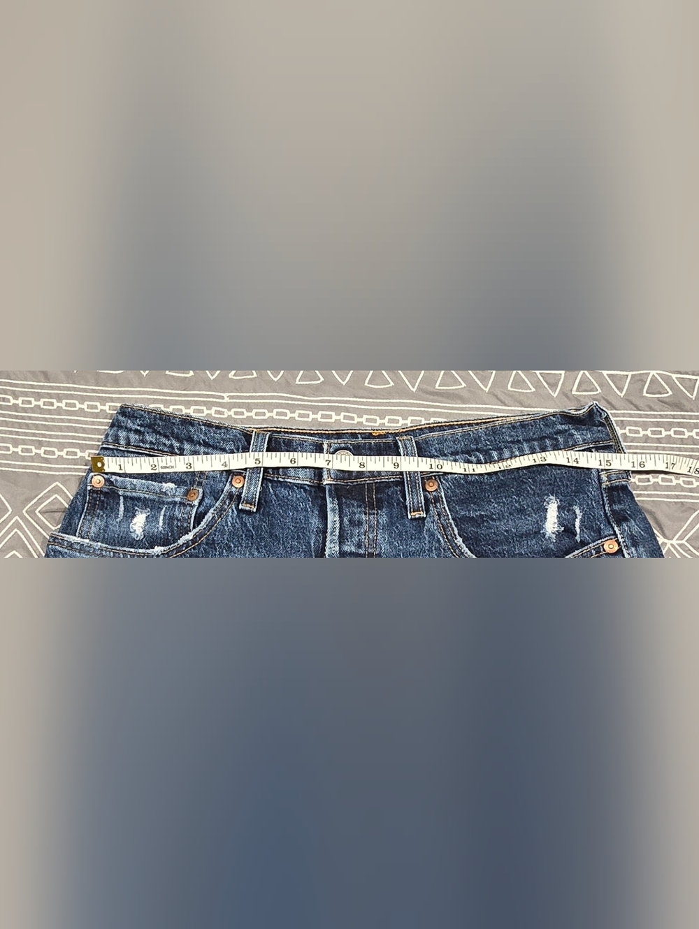 Levis High Waisted 501 Denim Shorts Size 30 - Picture 2 of 9